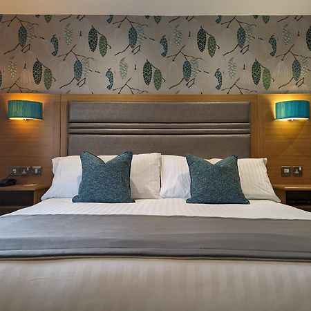 The Briar Court Hotel ฮัดเดอร์สฟิลด์ ภายนอก รูปภาพ