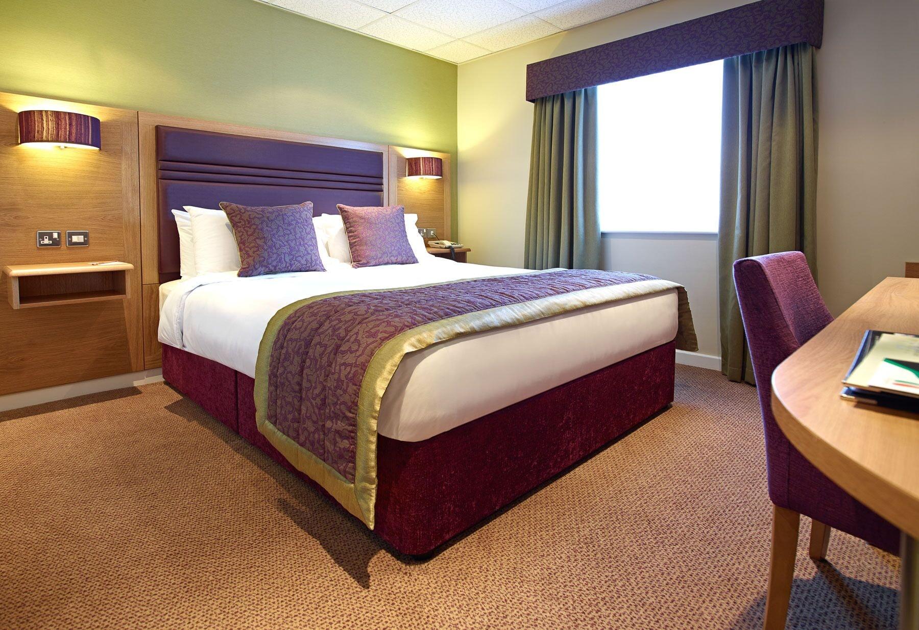 The Briar Court Hotel ฮัดเดอร์สฟิลด์ ภายนอก รูปภาพ