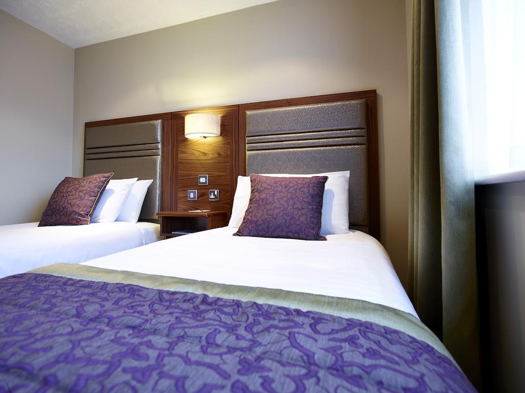The Briar Court Hotel ฮัดเดอร์สฟิลด์ ห้อง รูปภาพ